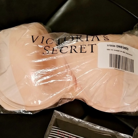 Bras - Picture 2 of 4